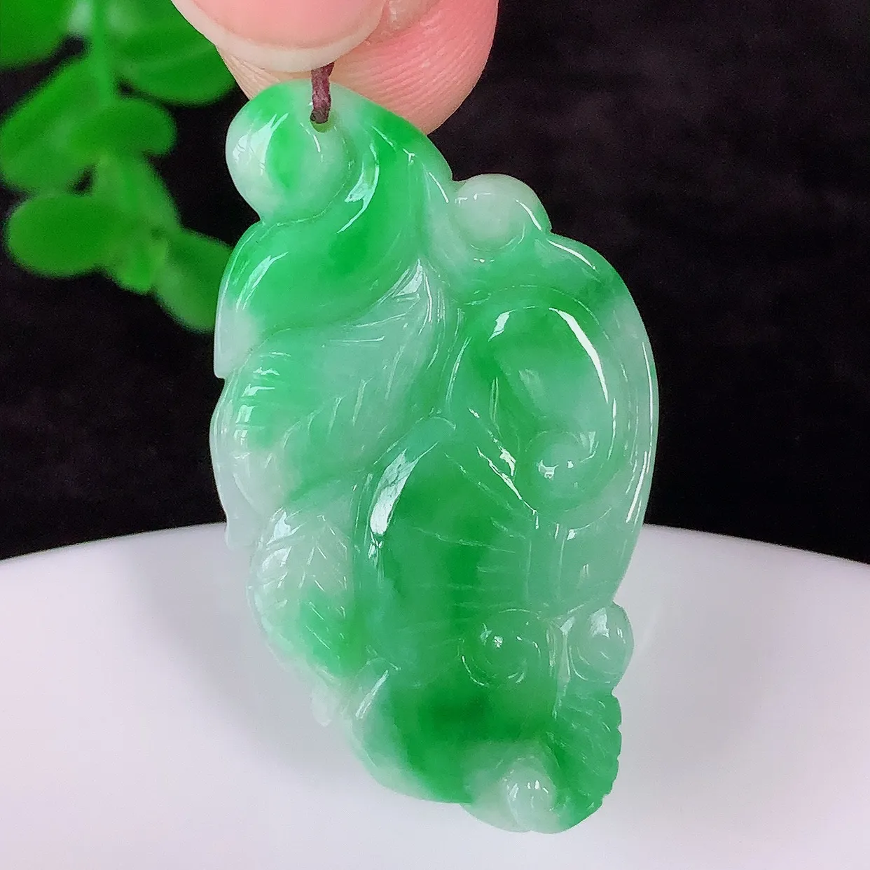 自然光实拍，冰糯种飘阳绿翡翠如意吊坠，翡翠如意，上身效果非常美，饱满大气，工艺美，万事如意，如意一生 #72.28