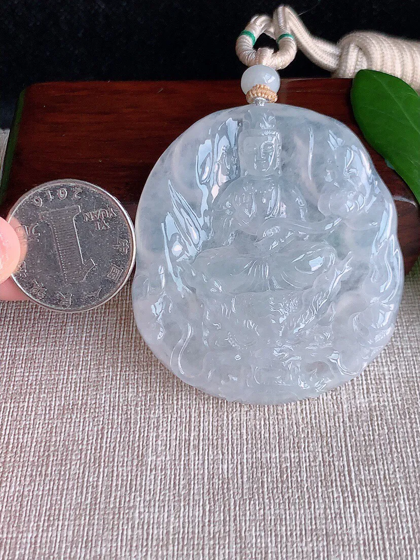 a货翡翠老坑冰种白月光大势至菩萨吊坠 尺寸56×50.4×7.6mm 重量47.80g 0629