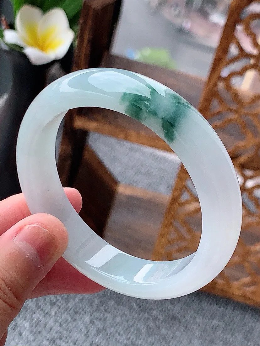 a货翡翠老坑飘花正装正圈手镯54-55圈口  尺寸54.5×12.6×8mm 重量56.67g 06