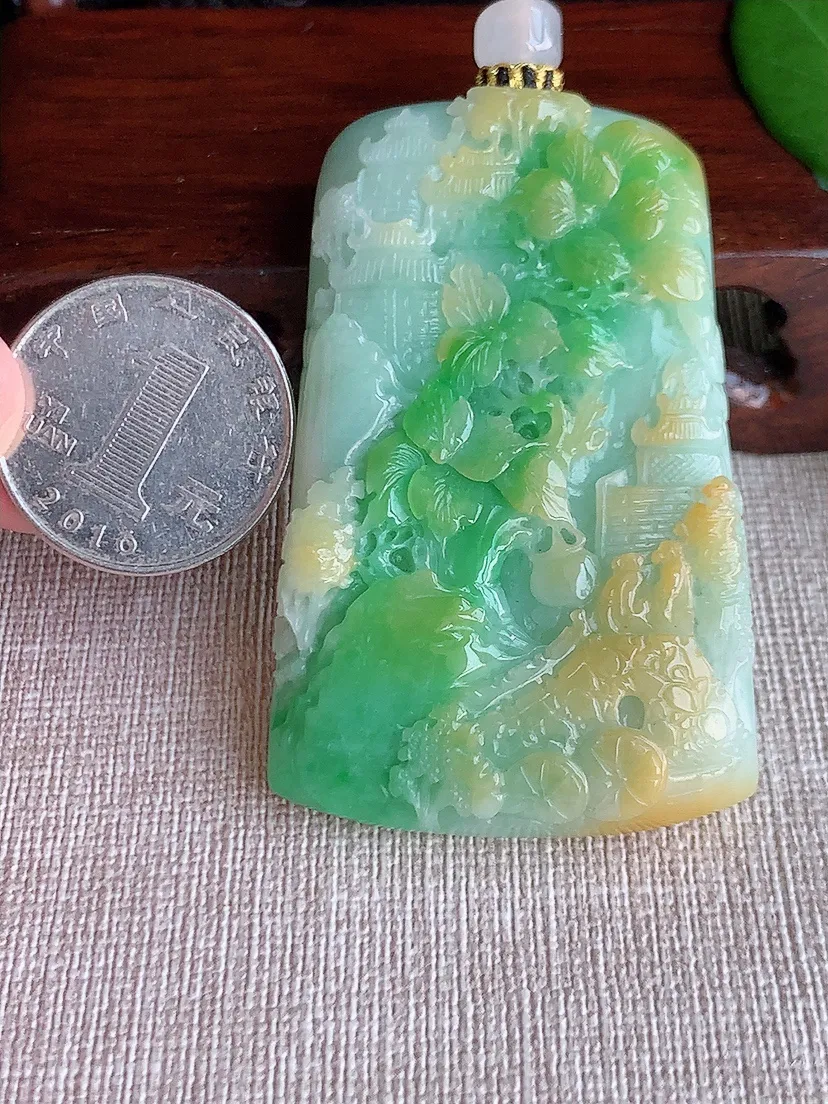 天然A货翡翠冰润黄加绿双彩意境山水牌吊坠 尺寸60.3×38.5×10.4m量65.74g 0629
