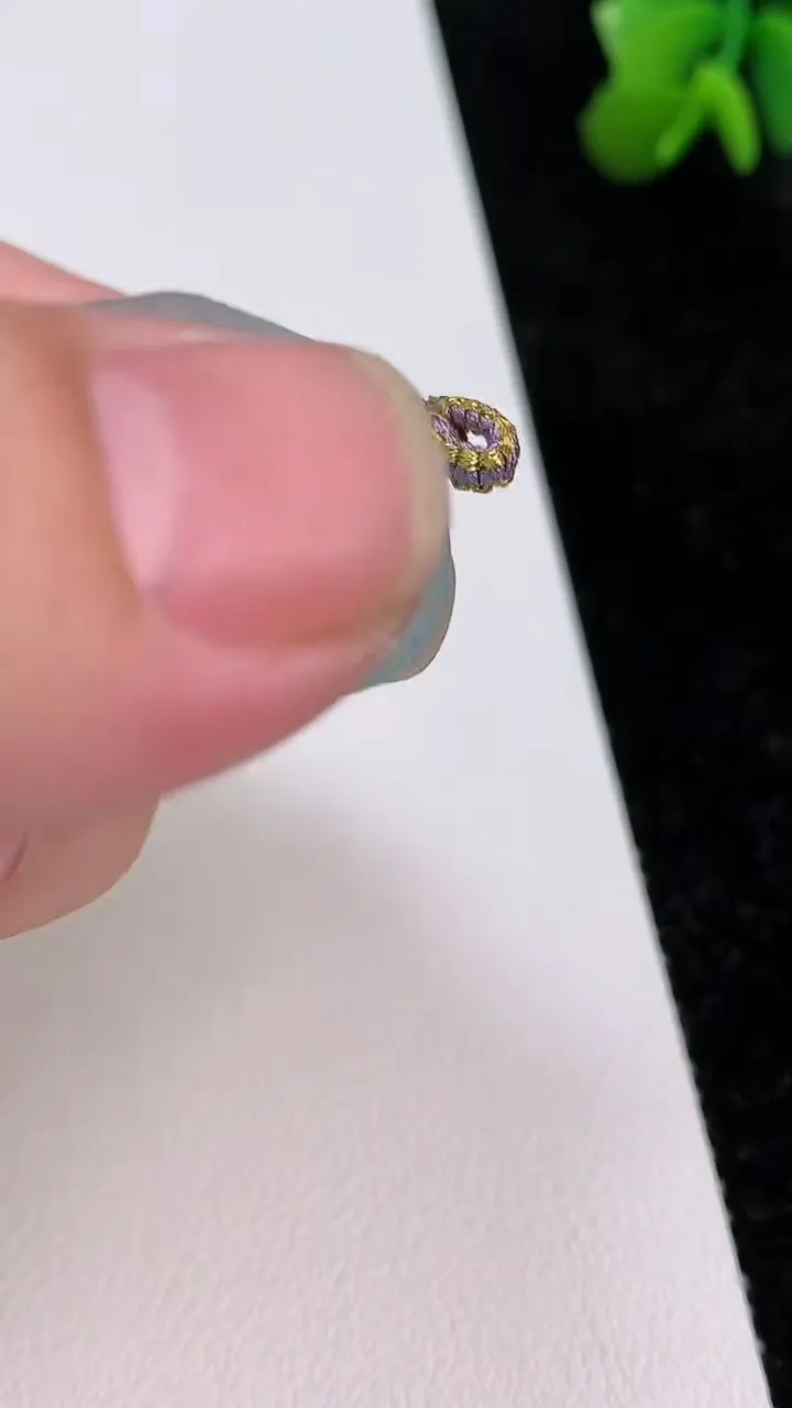 天然A货翡翠普贤菩萨吊坠，尺寸53.2-42-4.3，重量:24.24g
7月1日