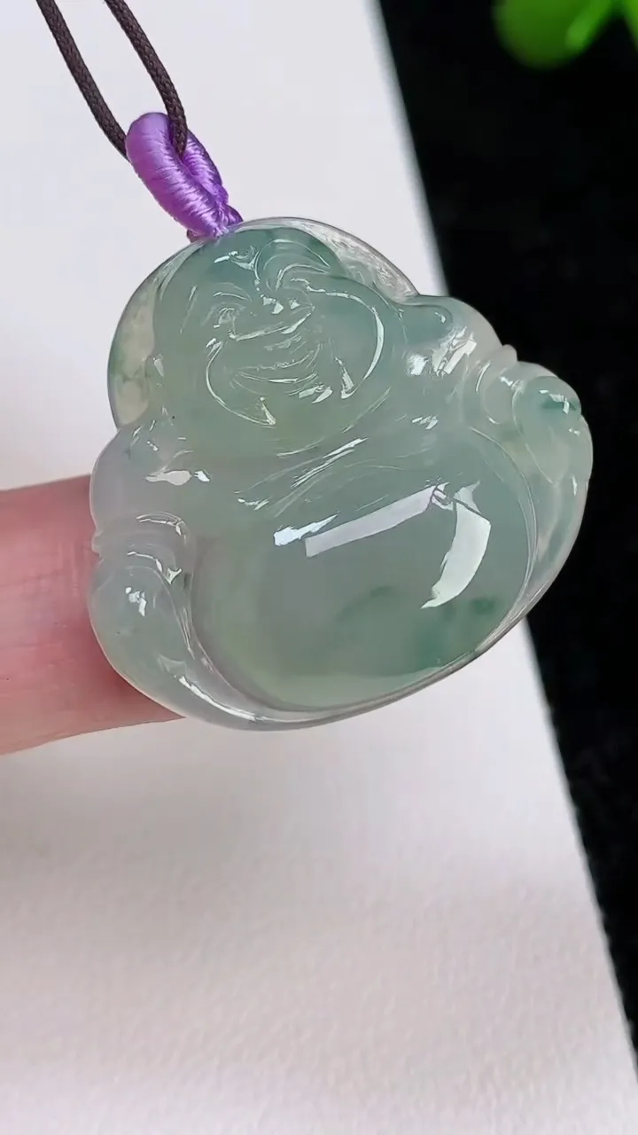 天然A货翡翠飘花佛公吊坠，尺寸27-29.8-6，重量:7.60g
7月1日