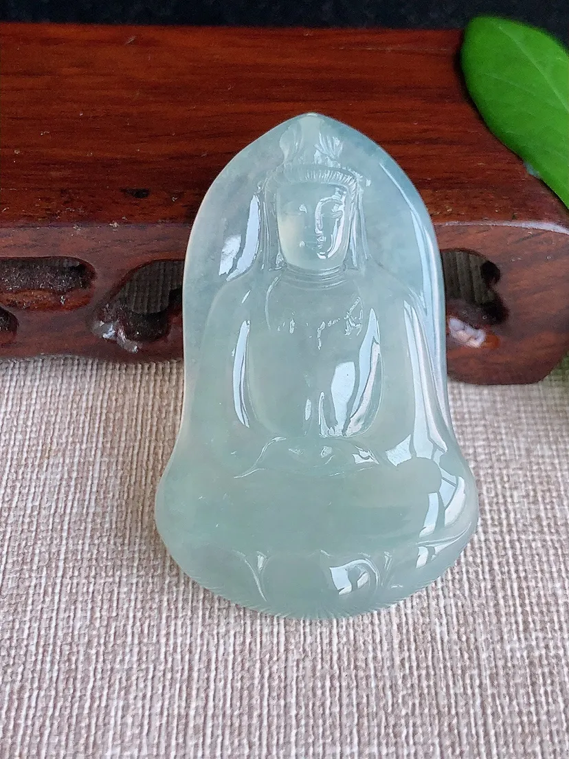 天然A货翡翠晴水观音吊坠尺寸52.2×32.6×5.7m量19.77g 0629