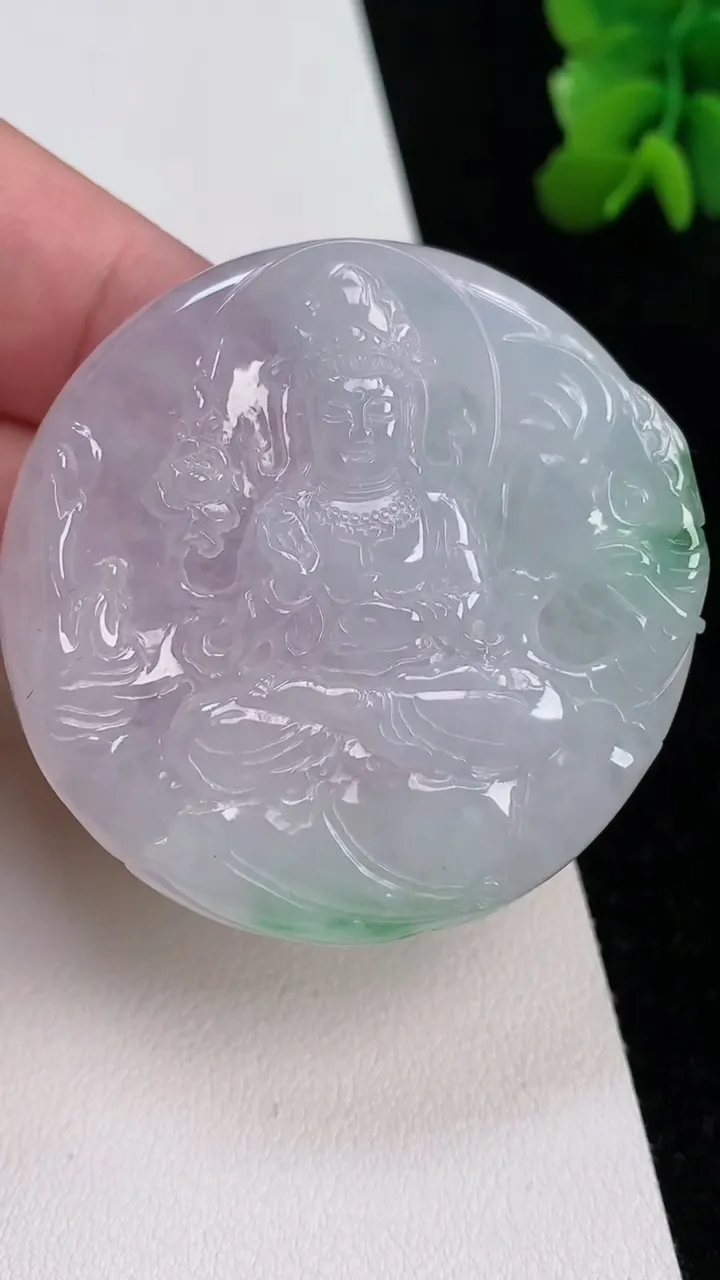 天然A货翡翠普贤菩萨吊坠，尺寸46.8-7.2，重:32.47g
7月1日