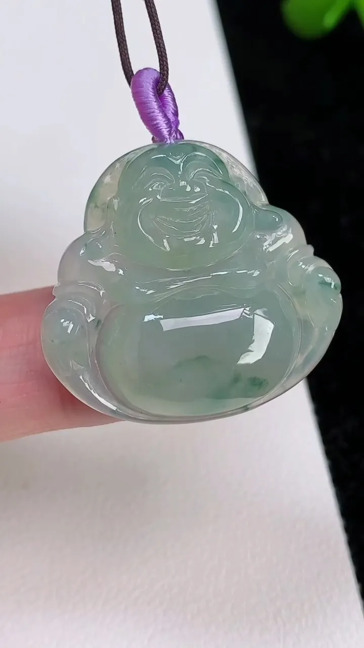 天然A货翡翠飘花佛公吊坠，尺寸27-29.8-6，重量:7.60g
7月1日
