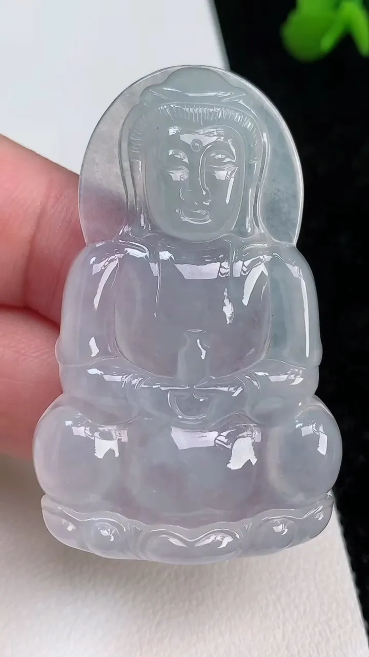 天然A货翡翠冰种观音菩萨吊坠，尺寸5194-32.5-5.2，重量:15.93g
7月1日