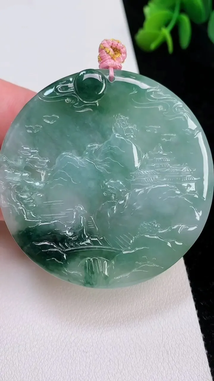 天然A货翡翠牌吊坠，尺寸53-5，重量:37.38g
7月1日