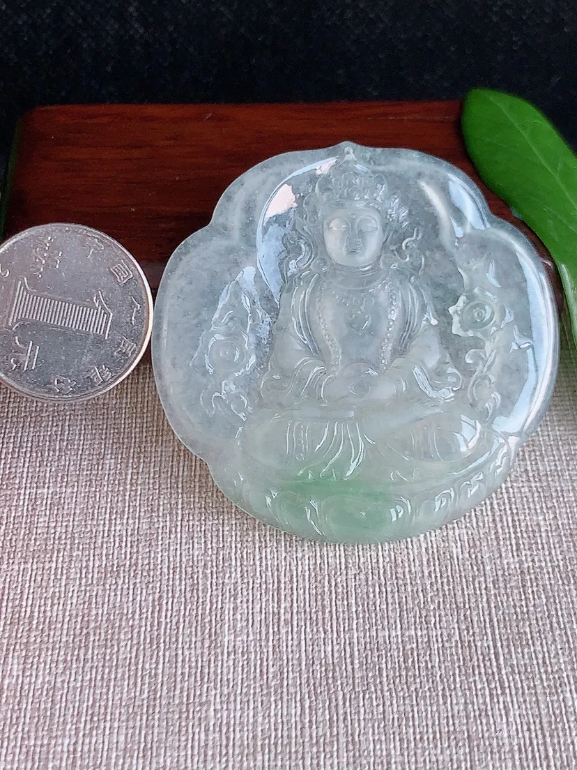 天然A货翡翠晴水度母观音吊坠尺寸57×57.4×5.3m量33.30g 0629