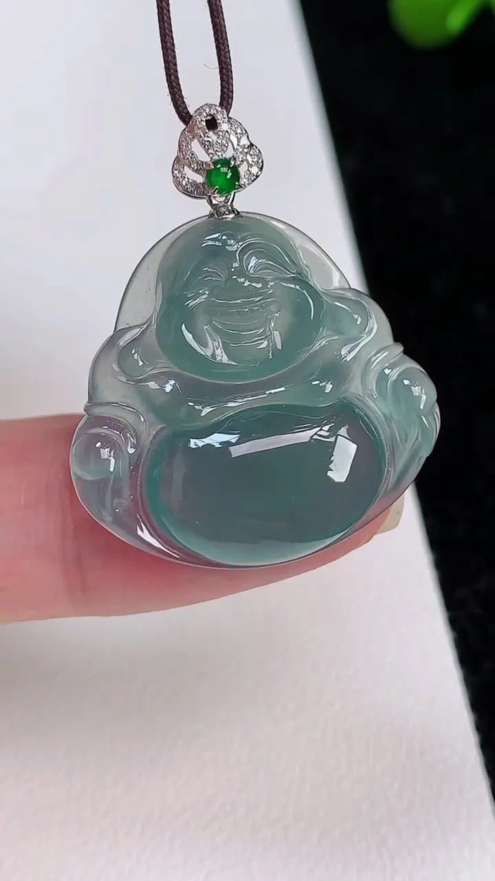天然A货翡翠18k金蓝水佛公吊坠，尺寸24.4-24.6-5，重量:5.52g
7月1日