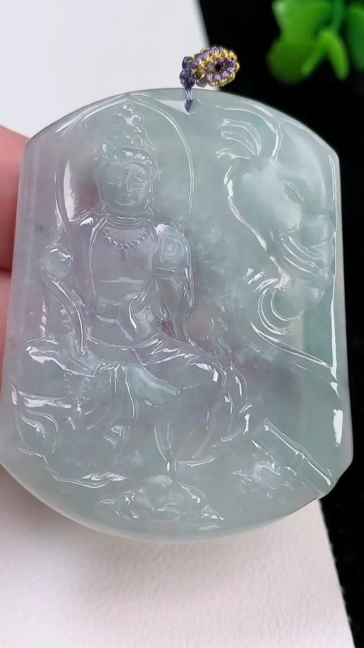 天然A货翡翠普贤菩萨吊坠，尺寸53.2-42-4.3，重量:24.24g
7月1日