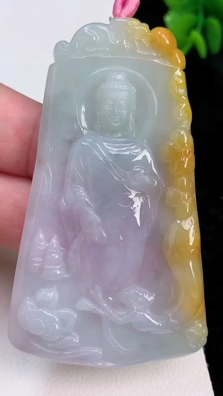 天然A货翡翠双彩阿弥陀佛吊坠，尺寸70.5-41.4-5.8，重量:33.26g
7月1日