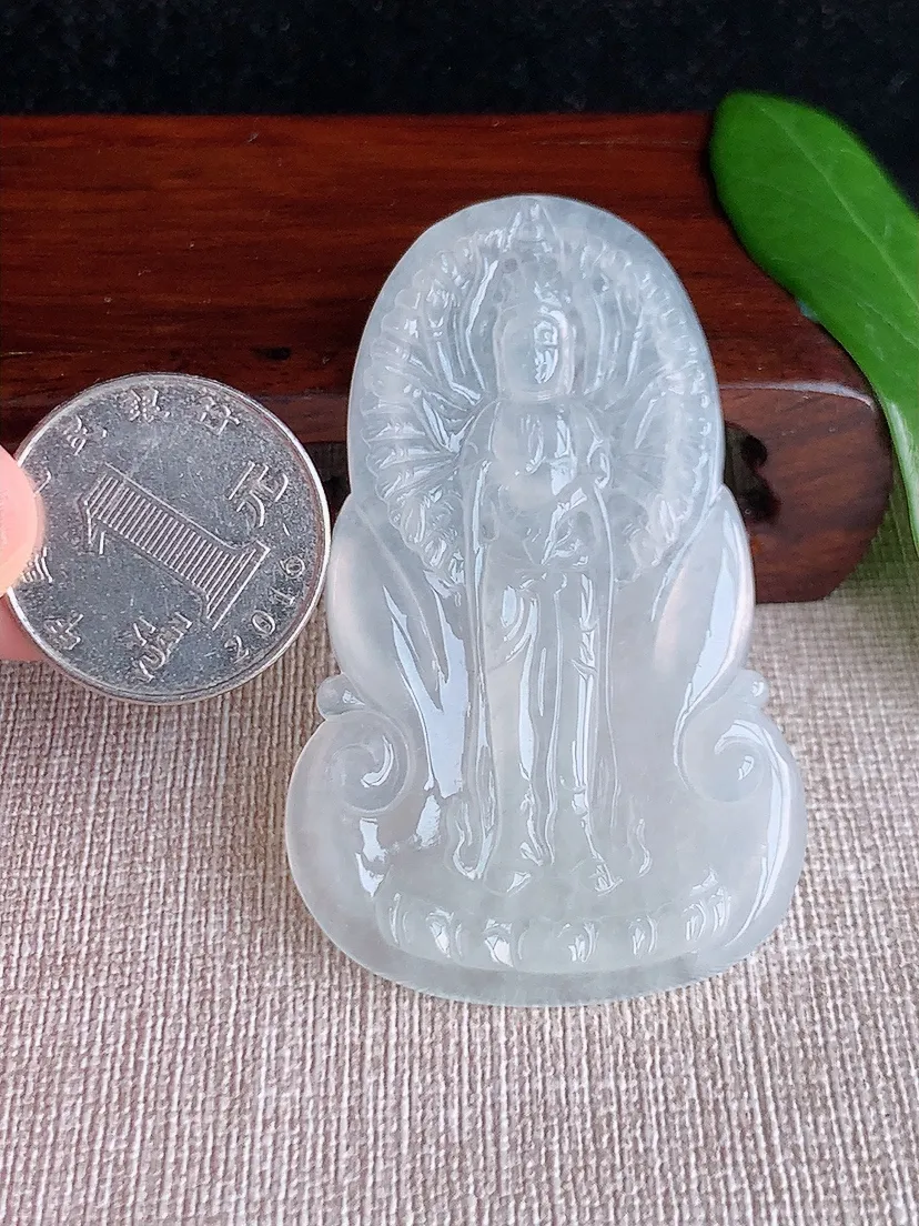 天然A货翡翠白月光千手观音吊坠尺寸62.5×38.4×5.4m量25.50g 0629