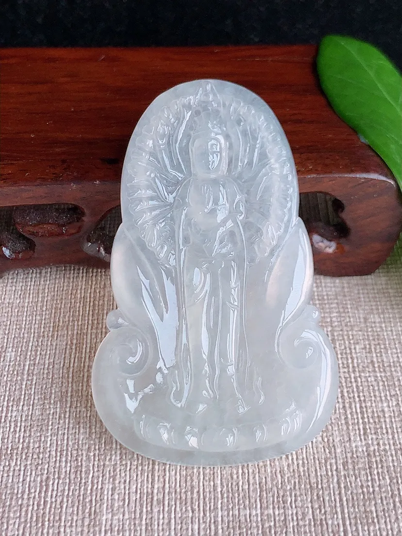 天然A货翡翠白月光千手观音吊坠尺寸62.5×38.4×5.4m量25.50g 0629