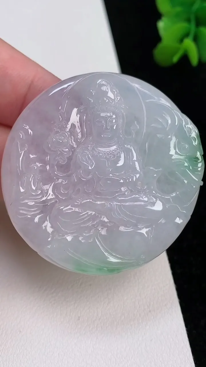 天然A货翡翠普贤菩萨吊坠，尺寸46.8-7.2，重:32.47g
7月1日