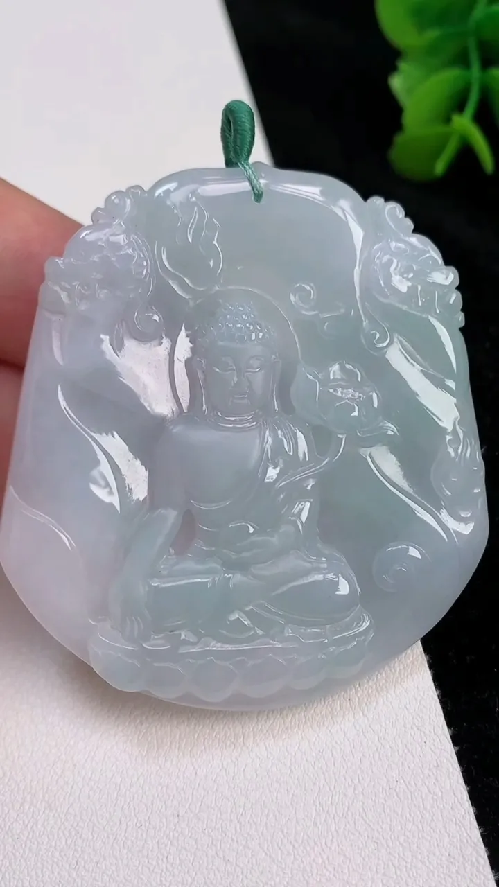 天然A货翡翠阿弥陀佛吊坠，尺寸57.6-53-4.5，重量:30.00g
7月2日