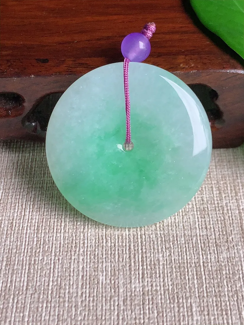 天然A货翡翠飘绿大平安扣吊坠尺寸36×5.5m量17.15g 0701