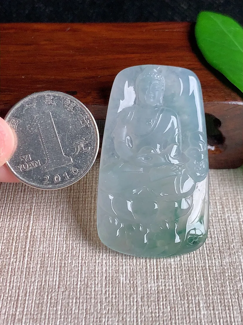 天然A货翡翠飘花大日如来吊坠尺寸48.6×28×5m量16.70g 0701