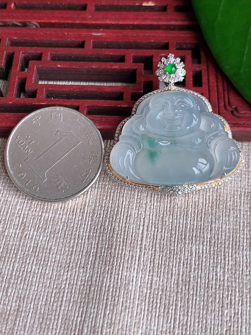 天然A货翡翠18K金伴飘花佛公吊坠尺寸36×34.5×8.2裸石22.7×31.4m量8.10g 0701