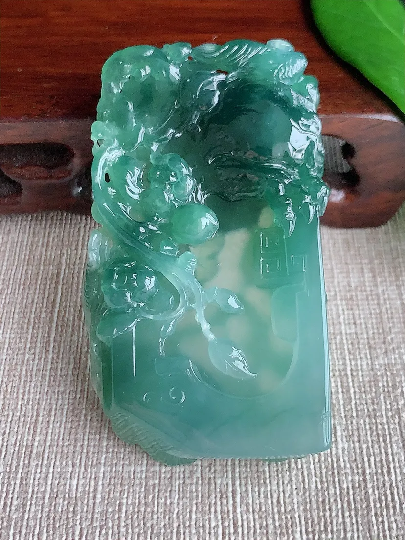 天然A货翡翠飘花生肖虎吊坠尺寸59×34×12m量34.67g 0701