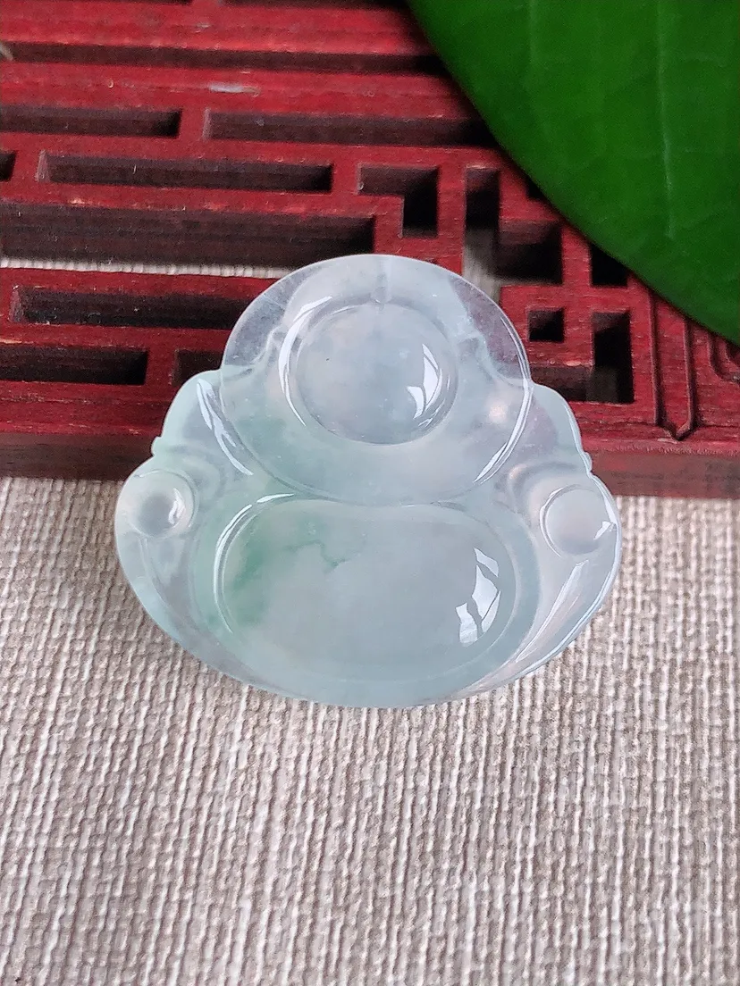 天然A货翡翠飘花佛公吊坠尺寸28×31×5.7m量7.78g 0701