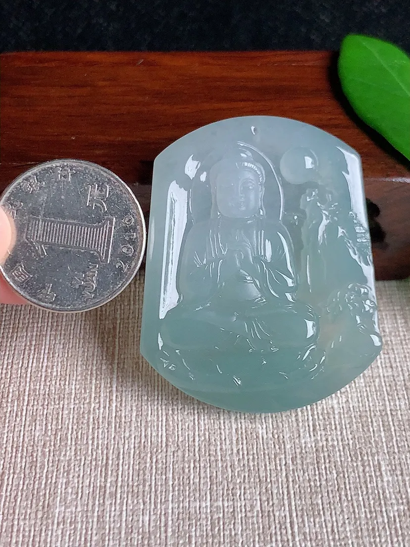 天然A货翡翠晴水大日如来吊坠尺寸48.5×39×5.7m量24.96g 0701J