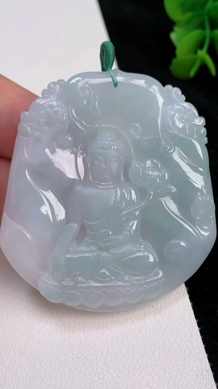 天然A货翡翠阿弥陀佛吊坠，尺寸57.6-53-4.5，重量:30.00g
7月2日