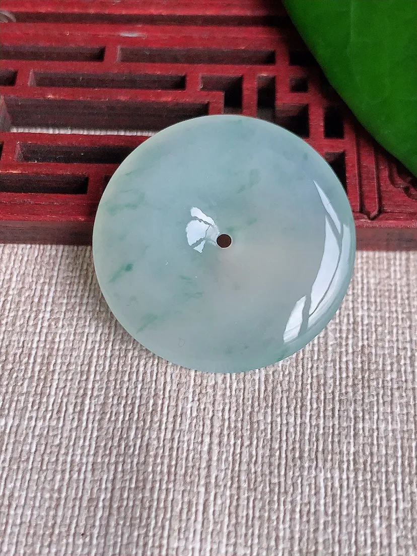 天然A货翡翠飘花平安扣吊坠尺寸31×5m量10.60g 0701