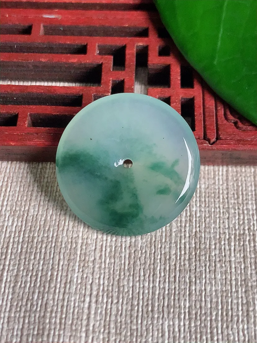 天然A货翡翠飘花平安扣吊坠尺寸25×4m量5.85g 0701