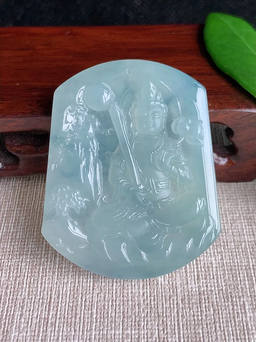 天然A货翡翠晴水虚空藏菩萨吊坠尺寸50×40×5.8m量27.14g 0701