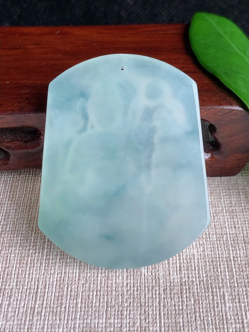 天然A货翡翠晴水虚空藏菩萨吊坠尺寸50×40×5.8m量27.14g 0701
