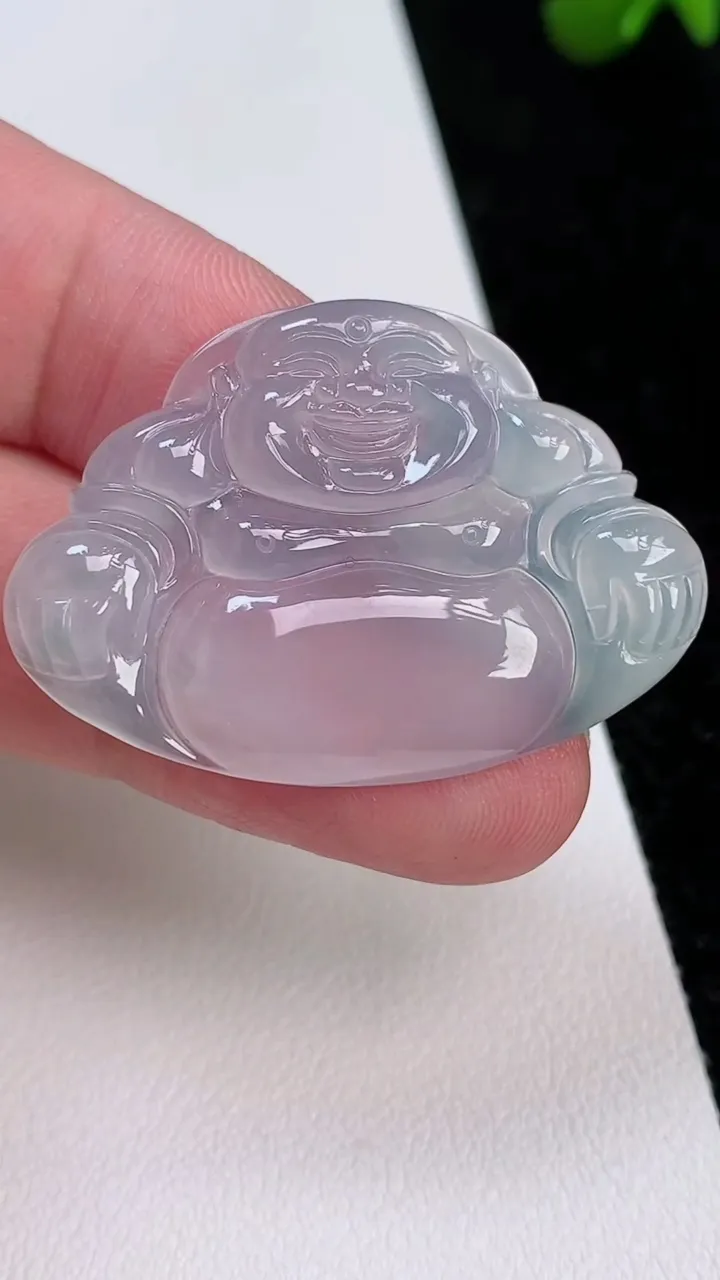 天然A货翡翠种飘花佛公镶嵌件，尺寸26.8-39-4.1，重量:8.65g
7月2日