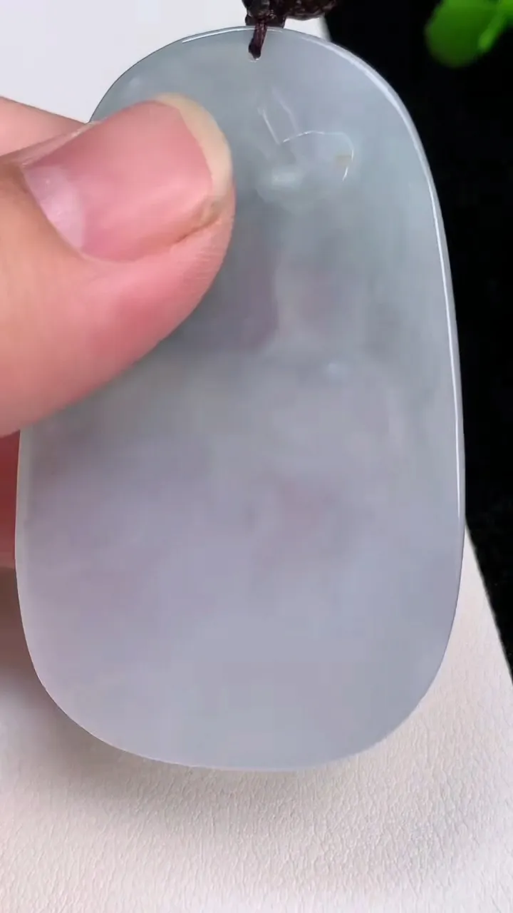 天然A货翡翠飘花普贤菩萨吊坠，尺寸60.6-37.4-5.4，重量:32.27g
7月2日