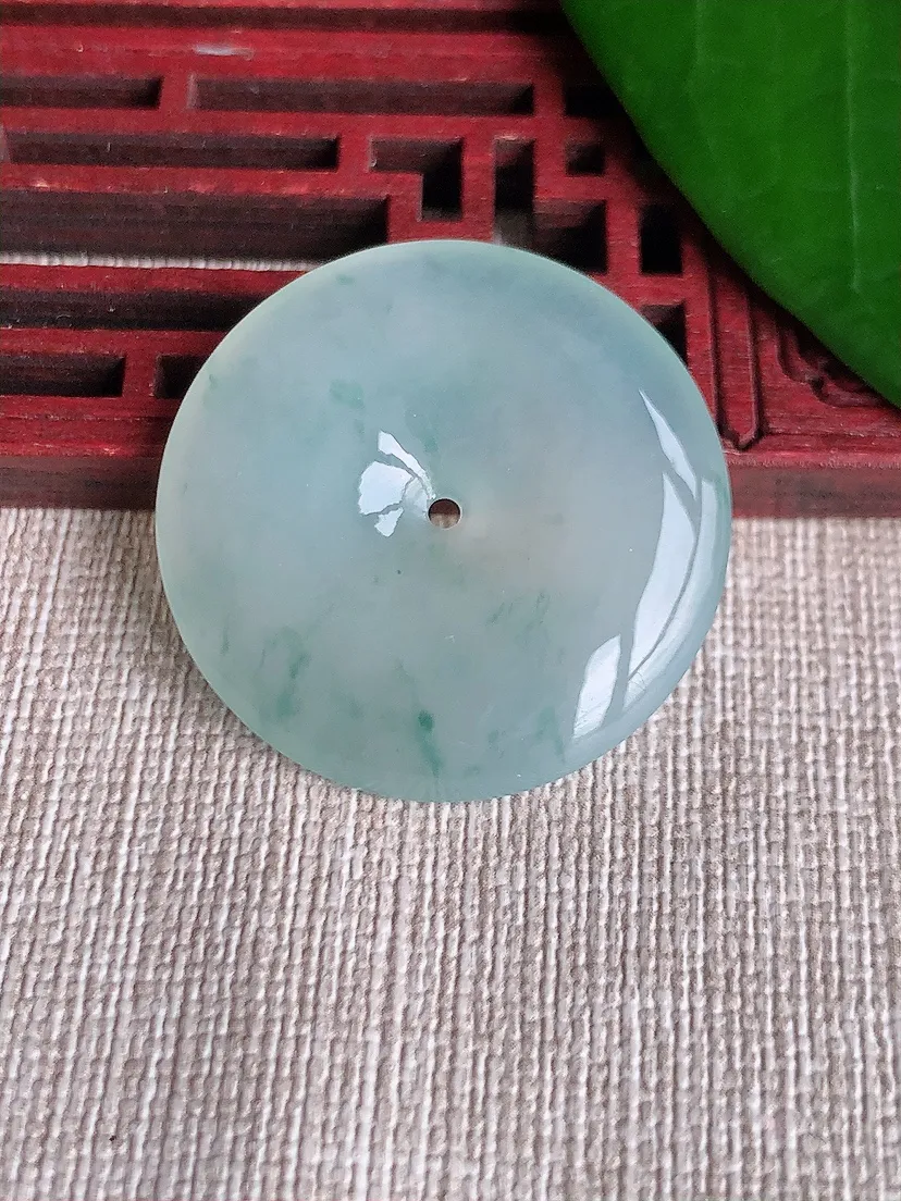 天然A货翡翠飘花平安扣吊坠尺寸31×5m量10.60g 0701