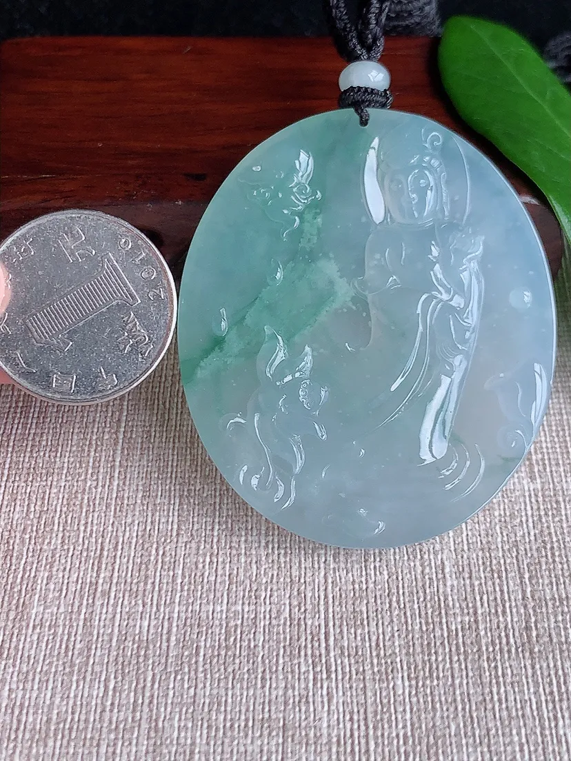 天然A货翡翠飘花观音吊坠尺寸56.6×47.5×5.8m量35.82g 0701