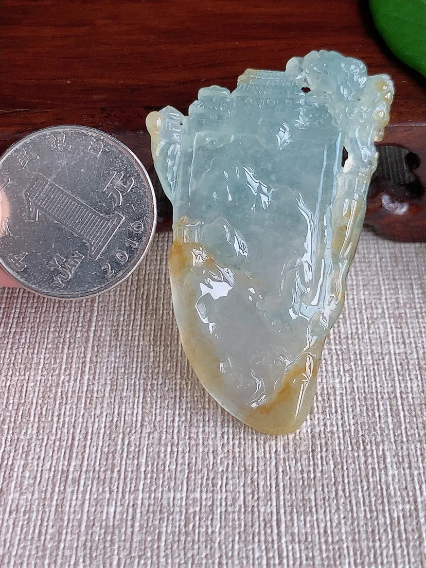 天然A货翡翠飘黄翡意境山水牌吊坠尺寸54.8×34×5m量16.26g 0701