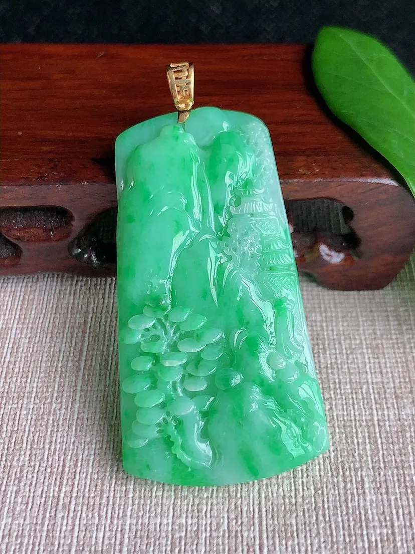 天然A货翡翠18K金扣头满绿意境山水牌吊坠 尺寸54.8×28.8×6m量22.44g 0701
