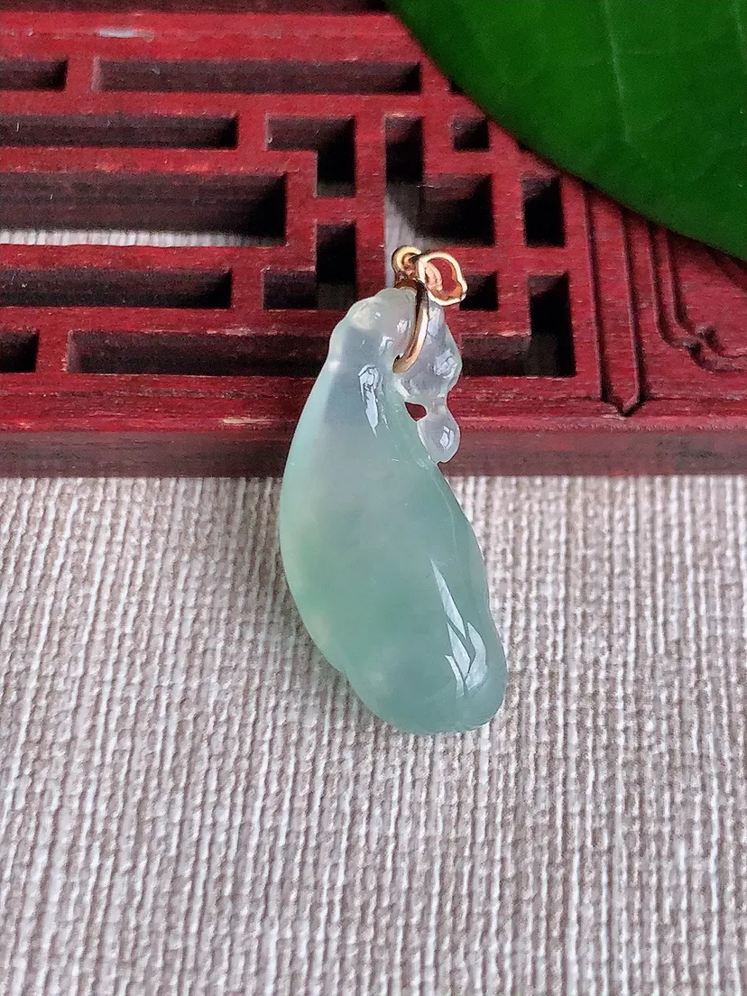 天然A货翡翠18K金扣头晴水莲蓬吊坠尺寸25.4×11.4×7.2m量3.46g 0702