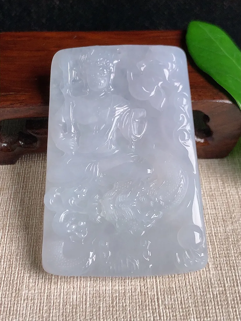 天然A货翡翠不动明王吊坠尺寸67×44.2×6m量45.83g 0701