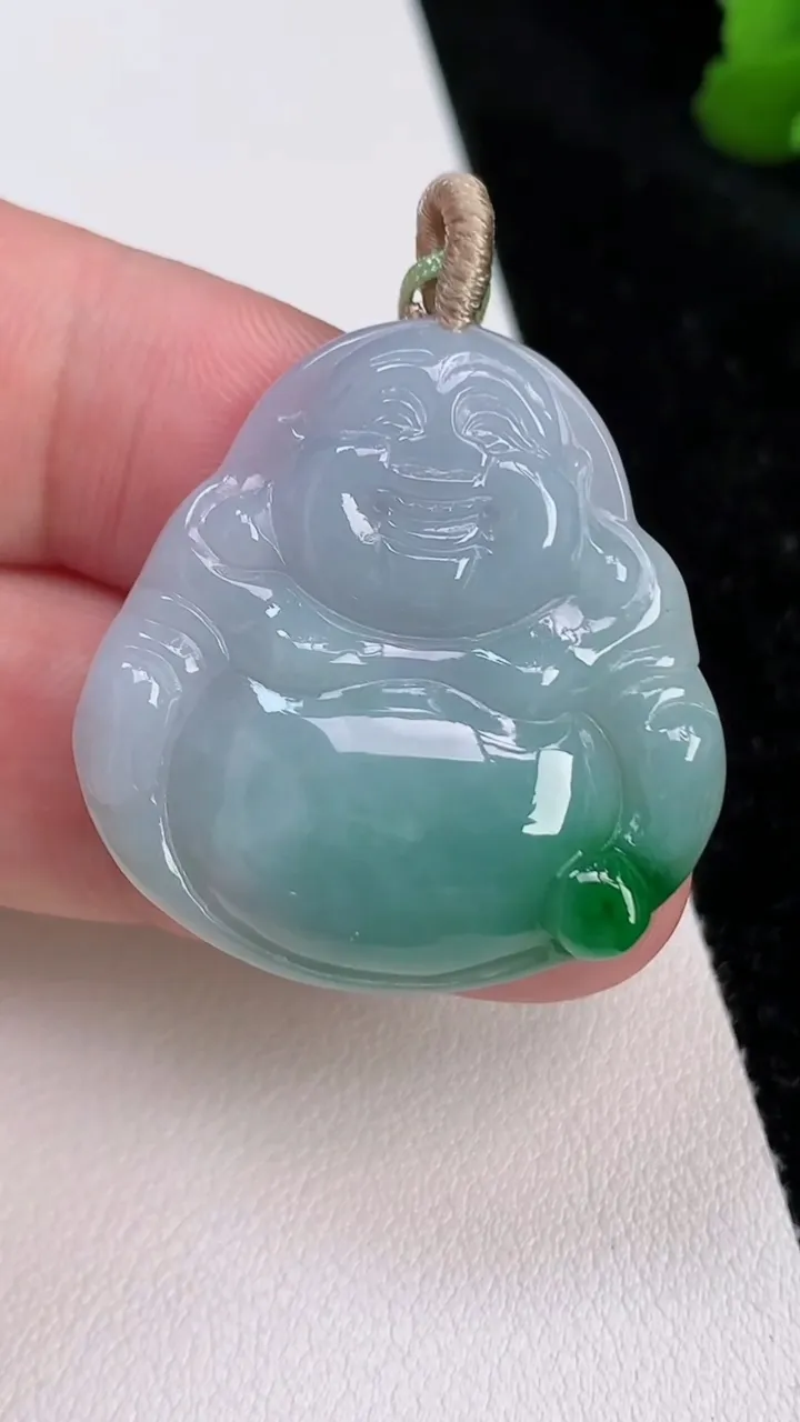 天然A货翡翠佛公吊坠，尺寸31.6-30.7-5，重量:8.29g
7月2日
