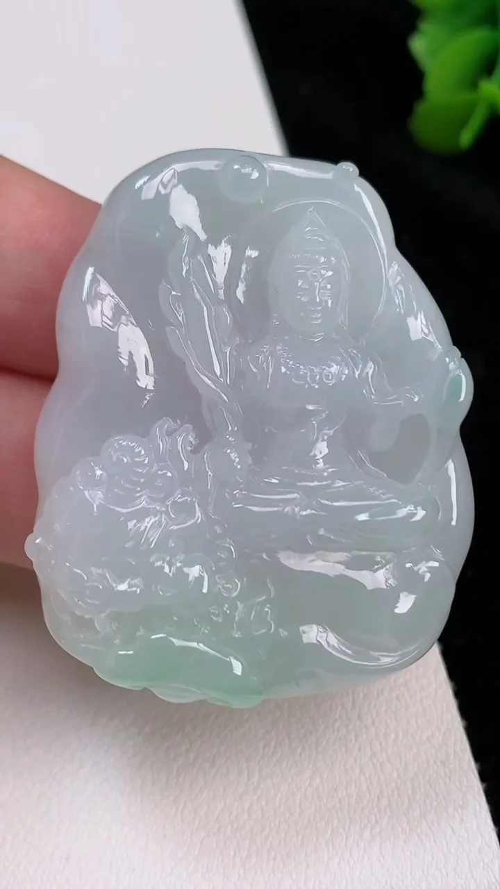 天然A货翡翠文殊菩萨吊坠，尺寸45.8-38-7.3，重量:28.42g
7月2日