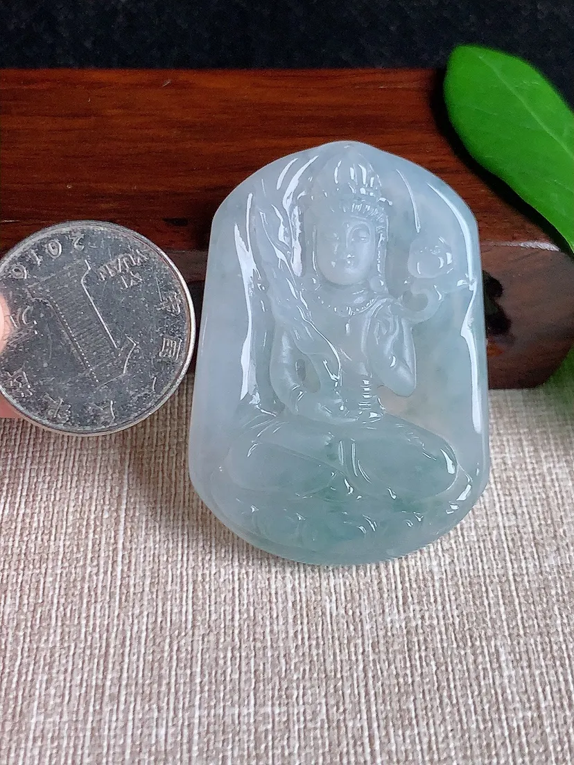 天然A货翡翠飘花虚空藏菩萨吊坠尺寸49.2×34.6×5m量20.37g 0701
