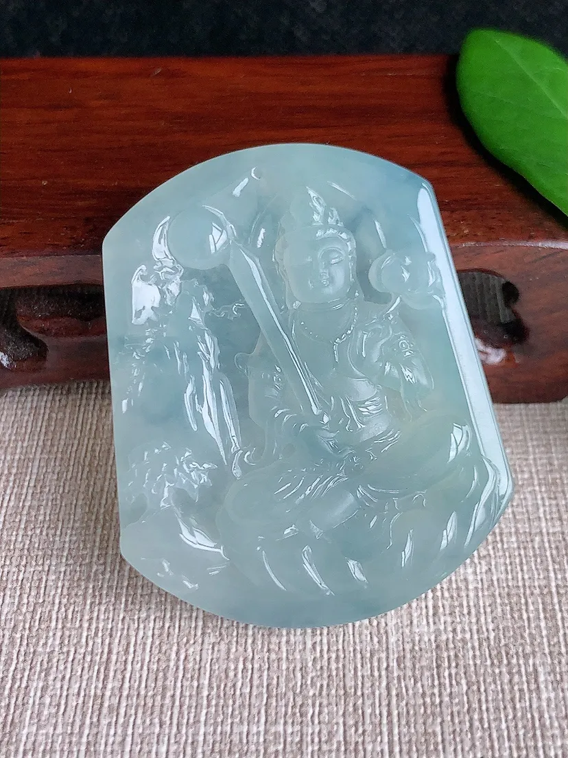 天然A货翡翠晴水虚空藏菩萨吊坠尺寸50×40×5.8m量27.14g 0701