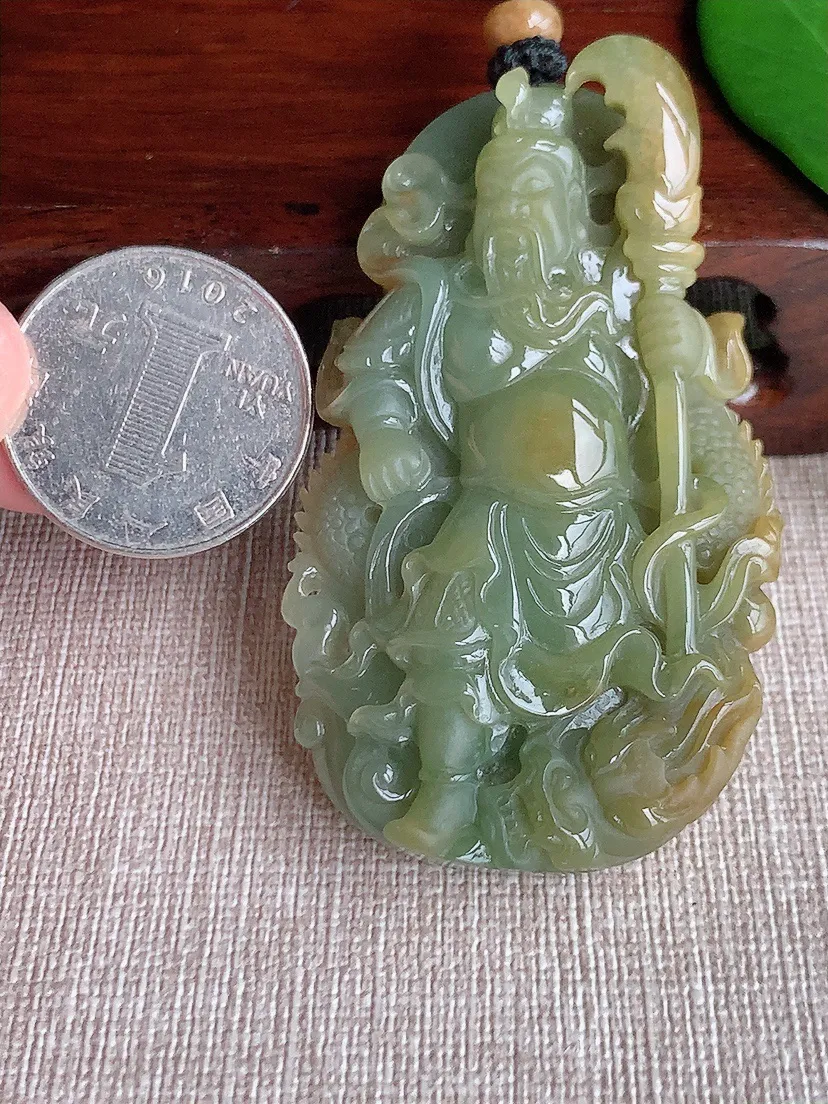 天然A货翡翠冰润黄翡关公吊坠 尺寸61.6×37.2×10.6m量50.69g 0701