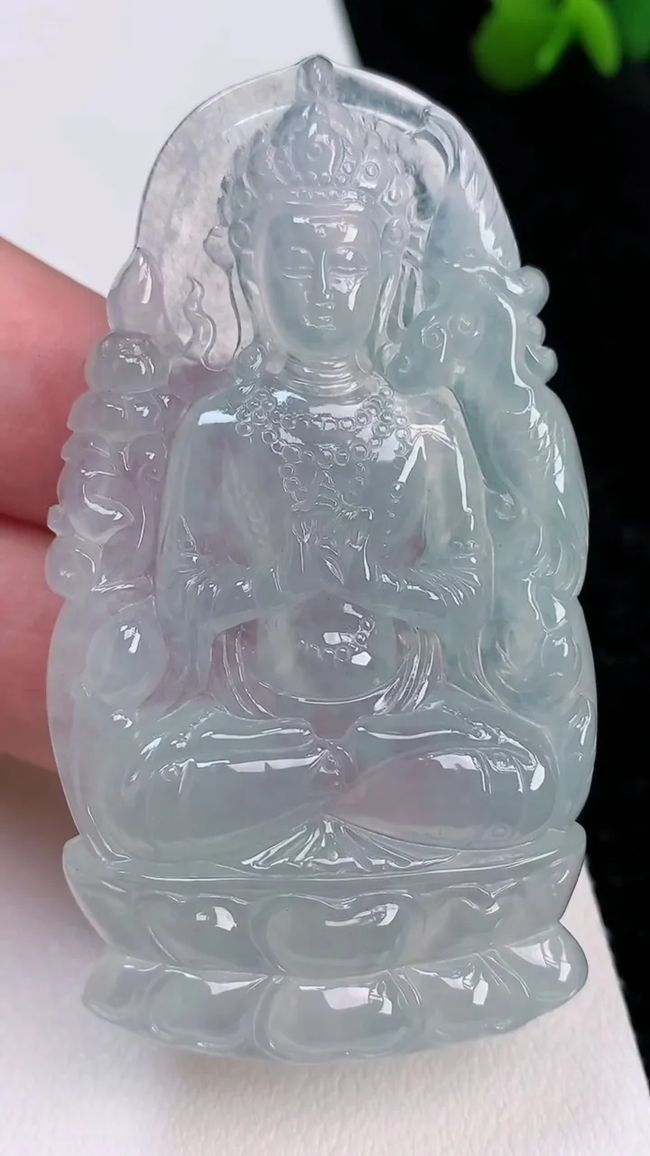 天然A货翡翠度母吊坠，尺寸66.4-36.8-5.7，重量:27.29g
7月2日