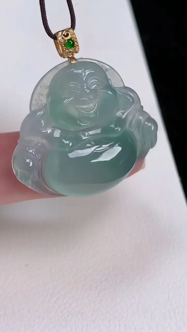 天然A货翡翠佛公吊坠，尺寸28-30.0-6.7，重量:8.87g
7月2日