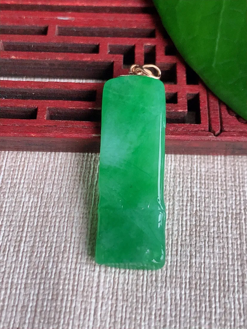 天然A货翡翠18K金扣头满绿竹节节节高升吊坠尺寸36.5×12×4.2m量5.70g 0701