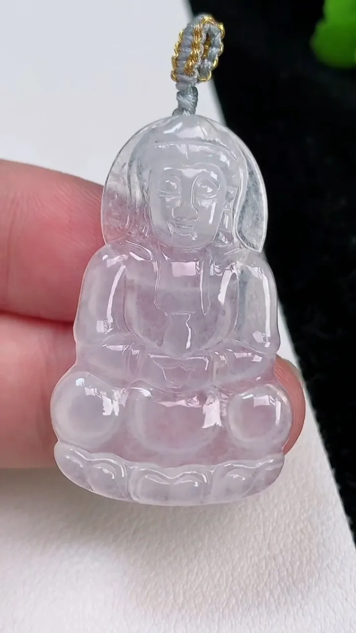 天然A货翡翠冰种观音菩萨吊坠，尺寸40-25-3.4，重量:6.14g
7月2日