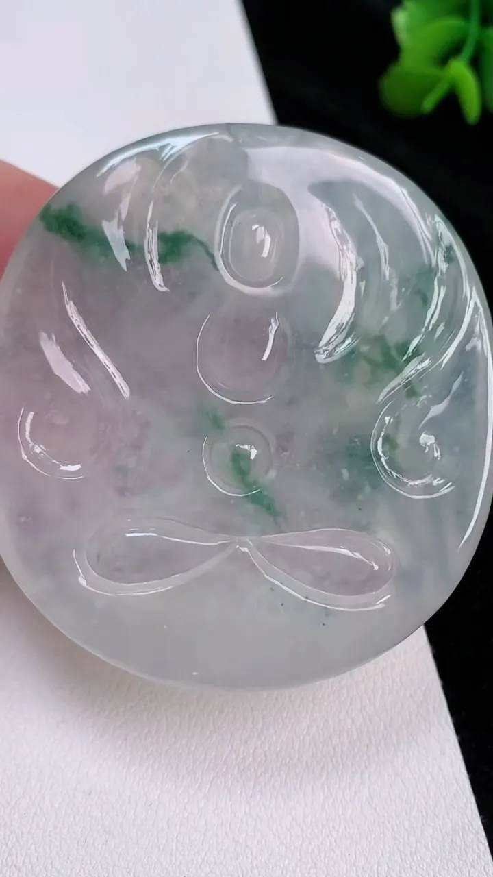 天然A货翡翠虚空藏观音菩萨吊坠，尺寸55.4-51-9.4，重量:60.00g
7月3日