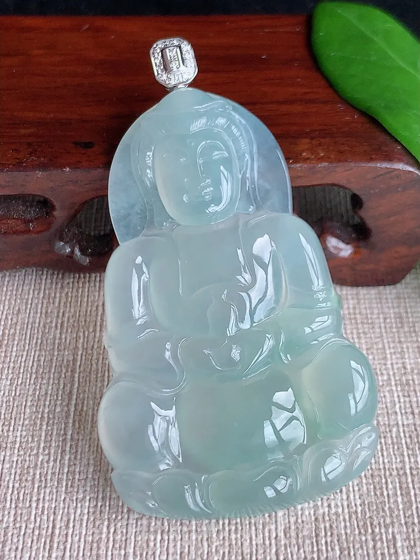 天然A货翡翠18K金伴晴水正装观音吊坠尺寸65.4×57.2×36.3×6m量23.40g 0702