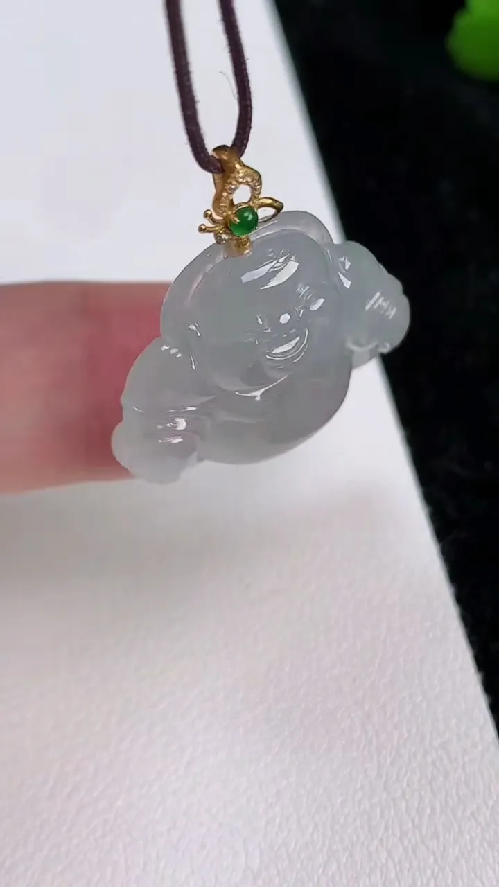 天然A货翡翠种佛公吊坠，尺寸20-24.7-5.7，重量:4.60g
7月3日